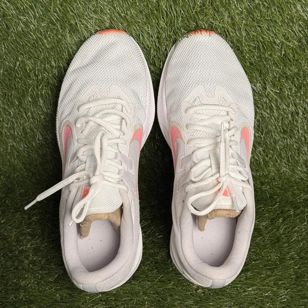 Nike downshifter running